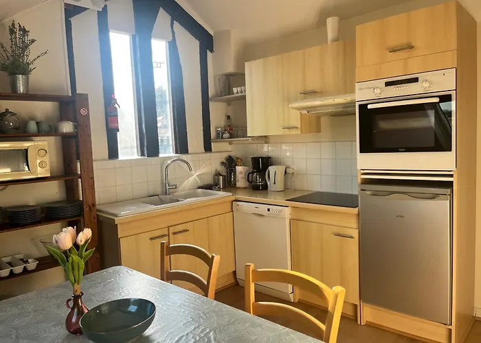 Sur Les Toits De Honfleur